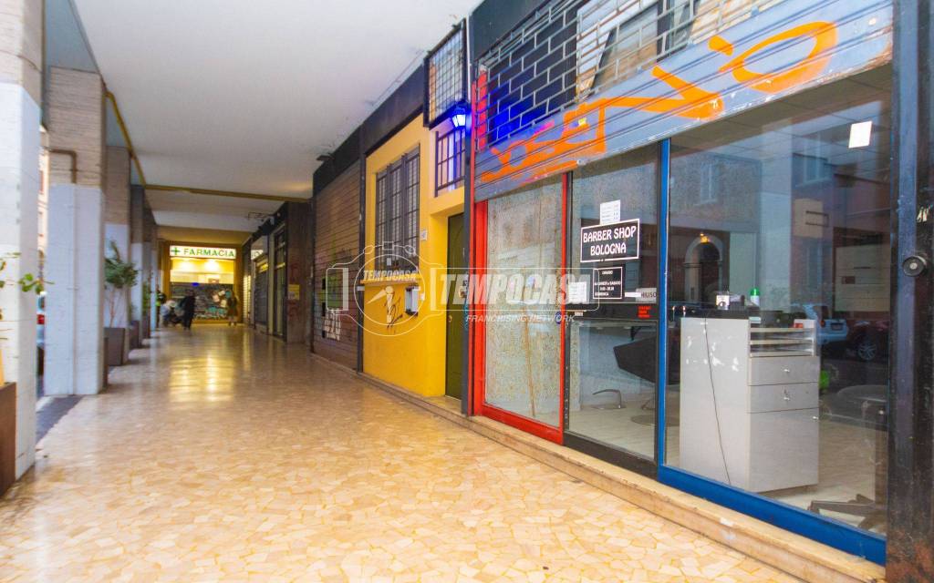 negozio in vendita a Bologna in zona San Vitale