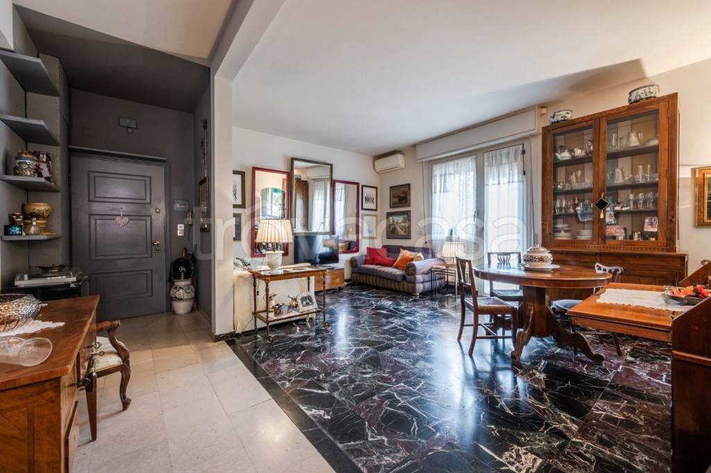 appartamento in vendita a Bologna in zona Santo Stefano