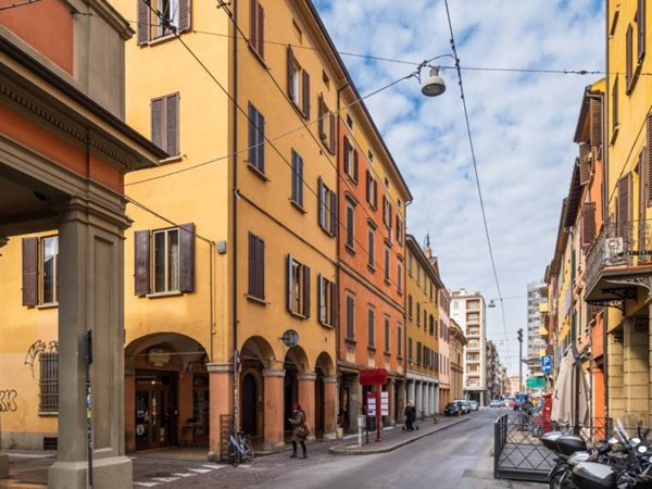 negozio in vendita a Bologna