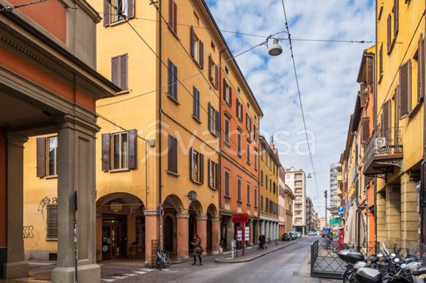 negozio in vendita a Bologna