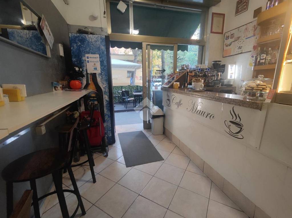 negozio in vendita a Bologna in zona San Vitale