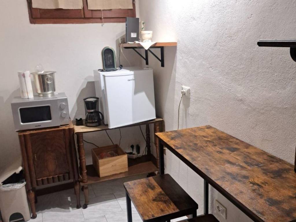 locale commerciale in vendita a Bologna in zona Centro Storico