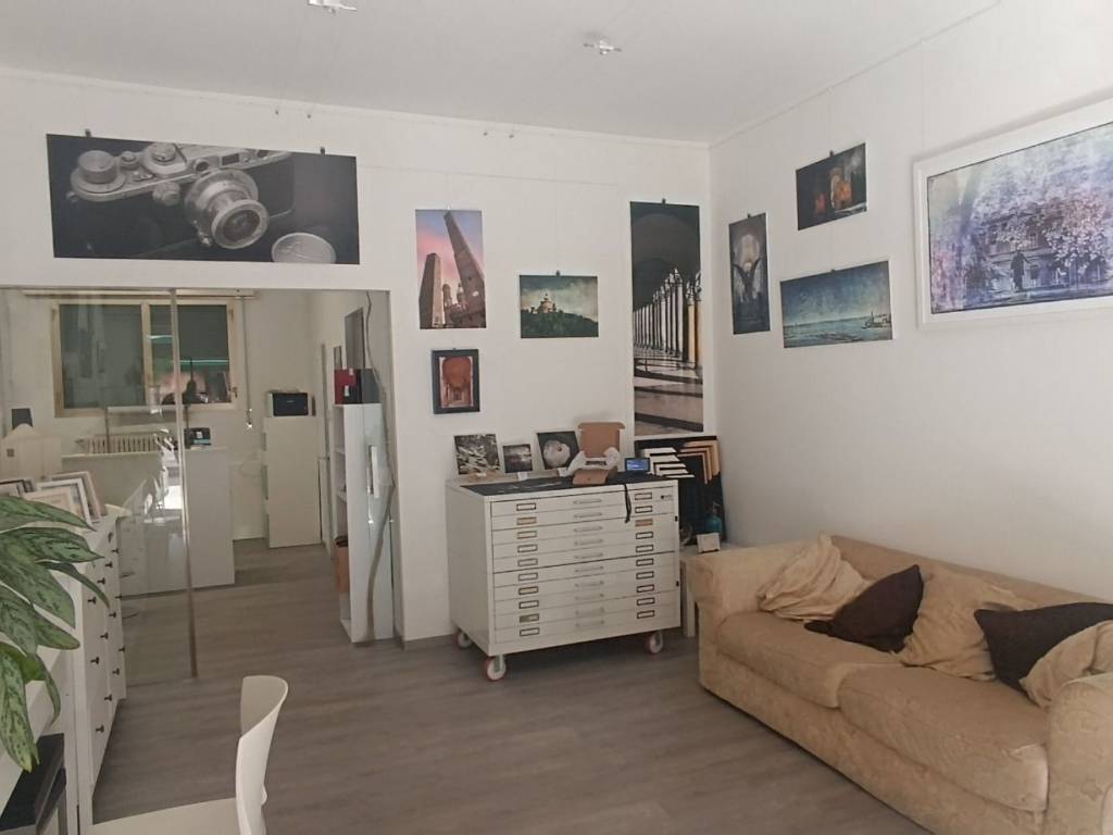 negozio in vendita a Bologna in zona Savena
