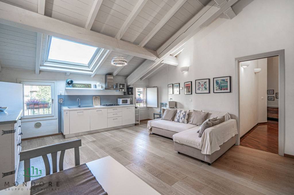 appartamento in vendita a Bologna in zona Saragozza