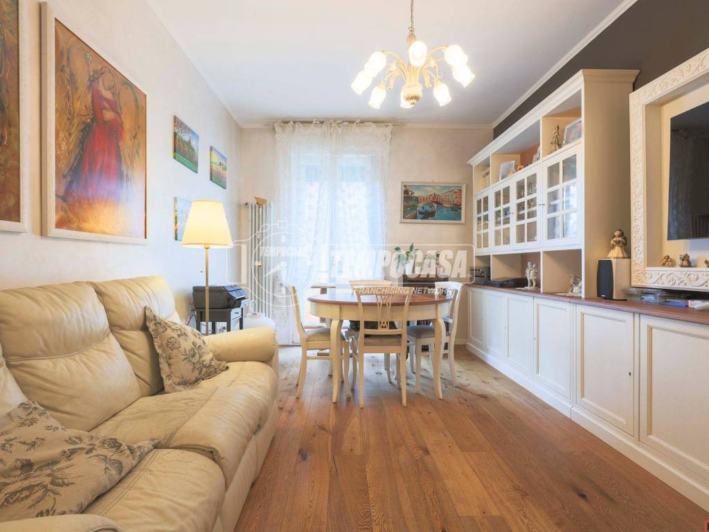 appartamento in vendita a Bologna in zona Saffi