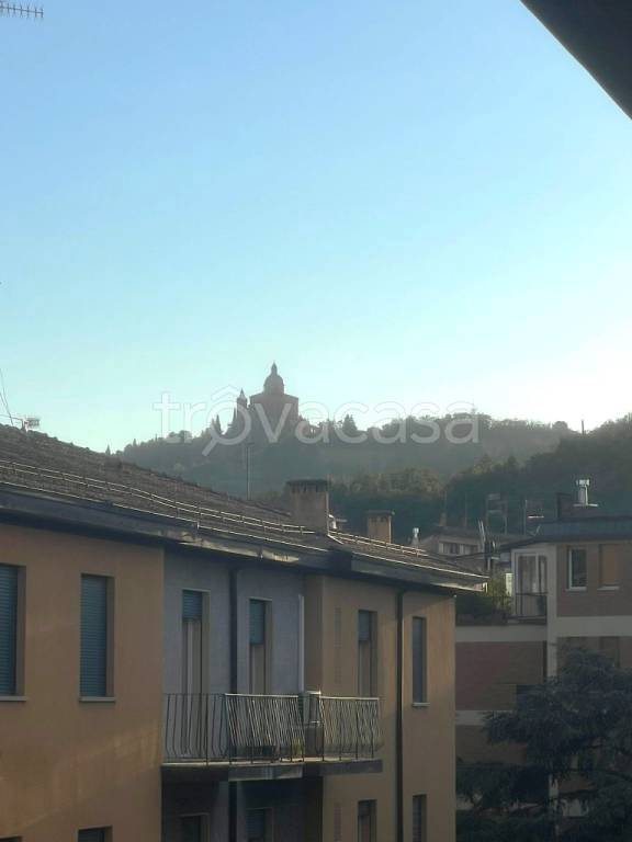 appartamento in vendita a Bologna in zona Saragozza