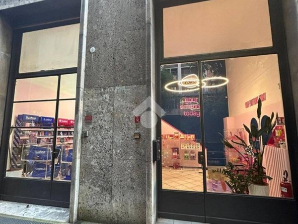 negozio in vendita a Bologna in zona Centro Storico