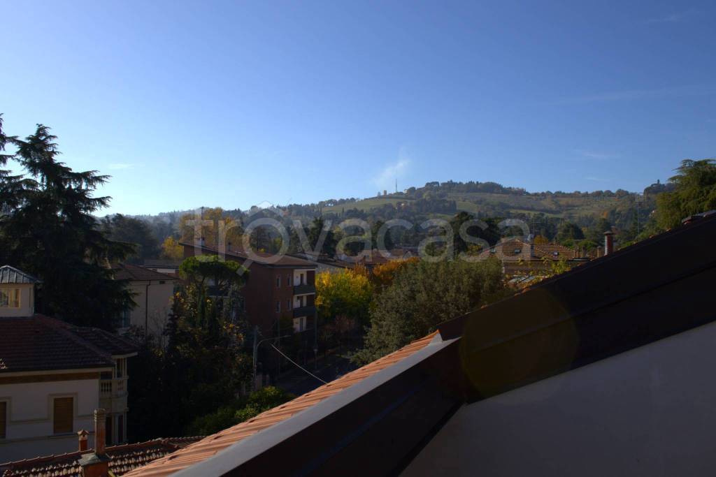 appartamento in vendita a Bologna in zona Colli