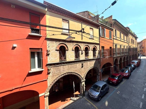 appartamento in vendita a Bologna in zona Quartiere Porto