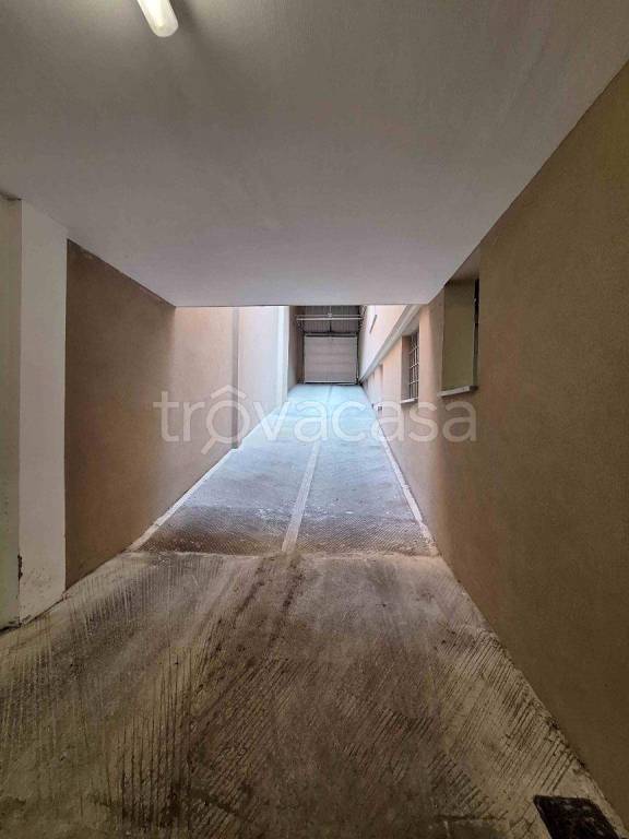 locale commerciale in vendita a Bologna