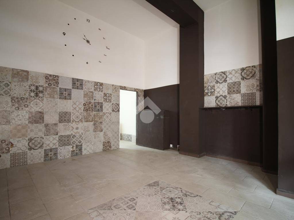 negozio in vendita a Bologna in zona Barca