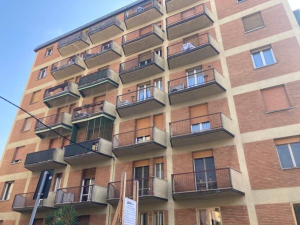 appartamento in vendita a Bologna in zona Saragozza