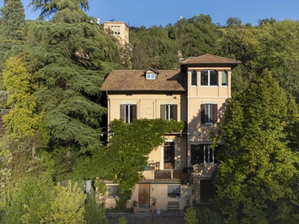 casa indipendente in vendita a Bologna in zona Santo Stefano