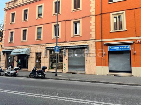 negozio in vendita a Bologna in zona Corticella