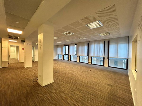 ufficio in vendita a Bologna