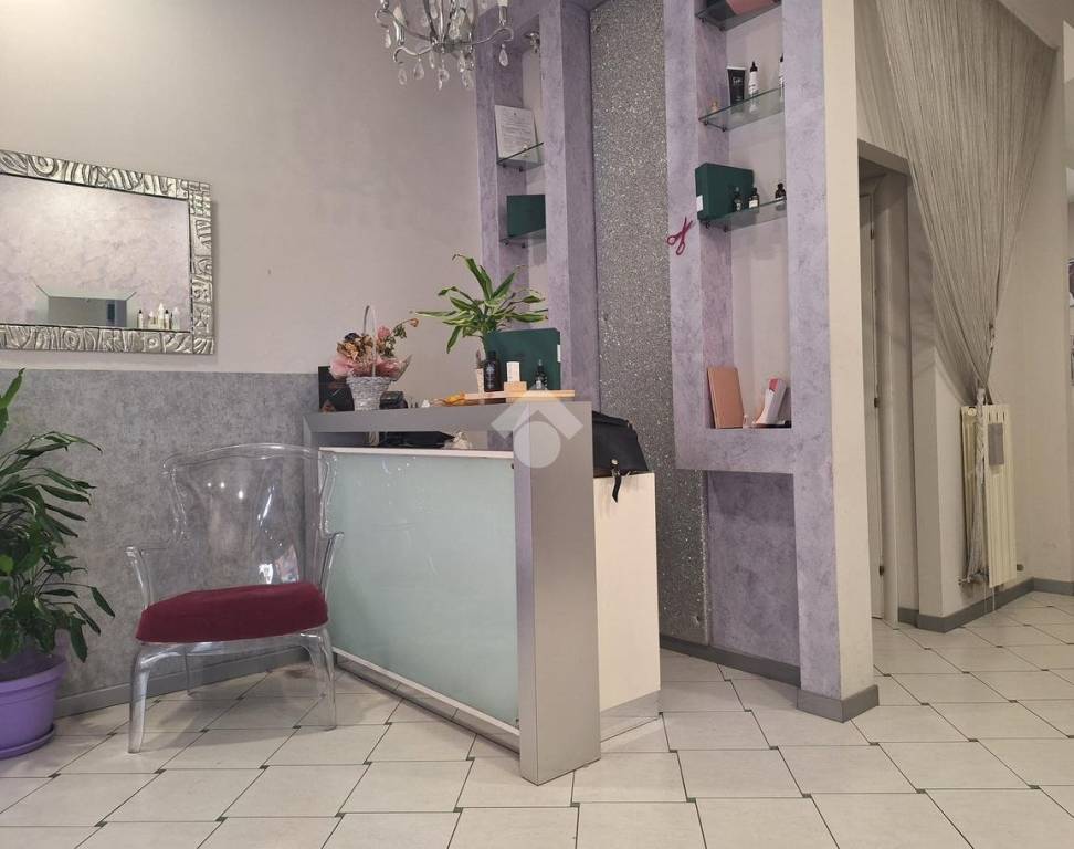 negozio in vendita a Bologna in zona San Donato
