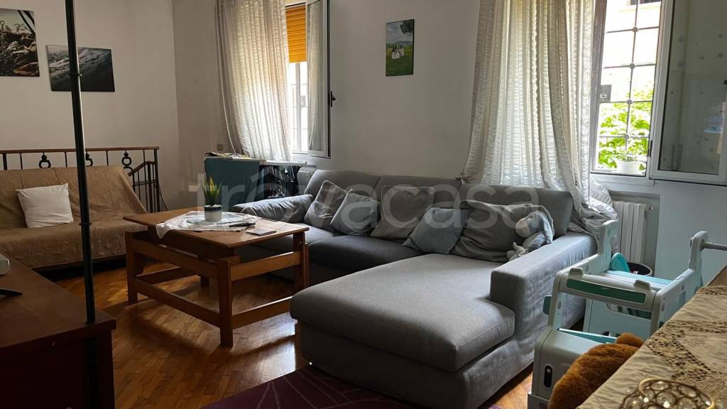 appartamento in vendita a Bologna in zona Saragozza
