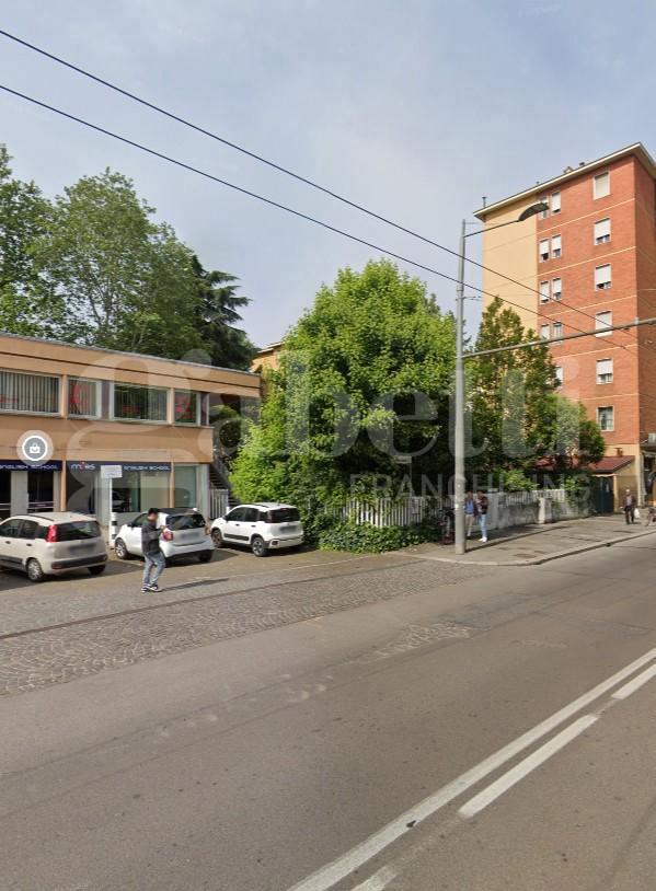 ufficio in vendita a Bologna in zona Savena