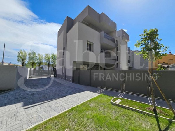 appartamento in vendita a Bologna in zona Reno