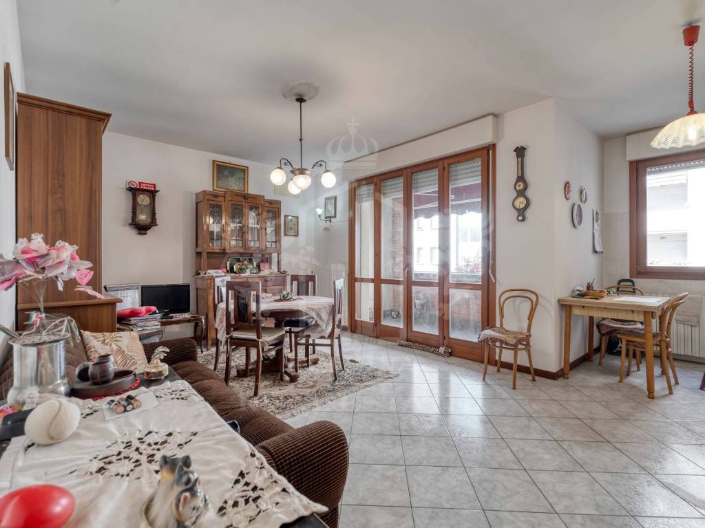 appartamento in vendita a Bologna in zona Saffi