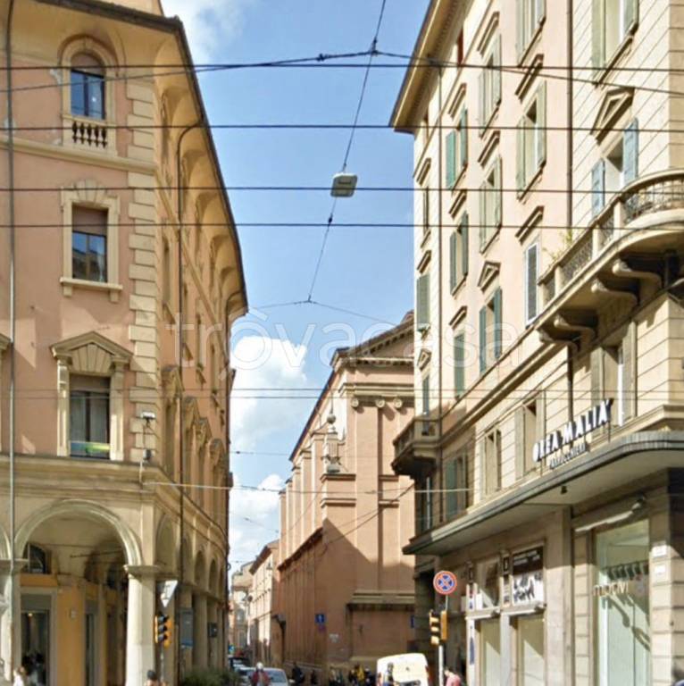 negozio in vendita a Bologna in zona Centro Storico