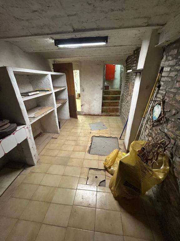 locale di sgombero in vendita a Bologna in zona Centro Storico