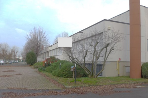 locale di sgombero in vendita a Bologna in zona Zona Industriale Ròveri
