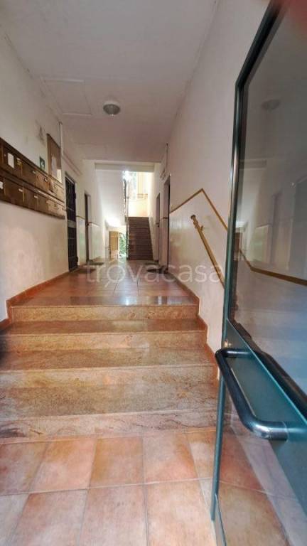 locale commerciale in vendita a Bologna in zona Bolognina