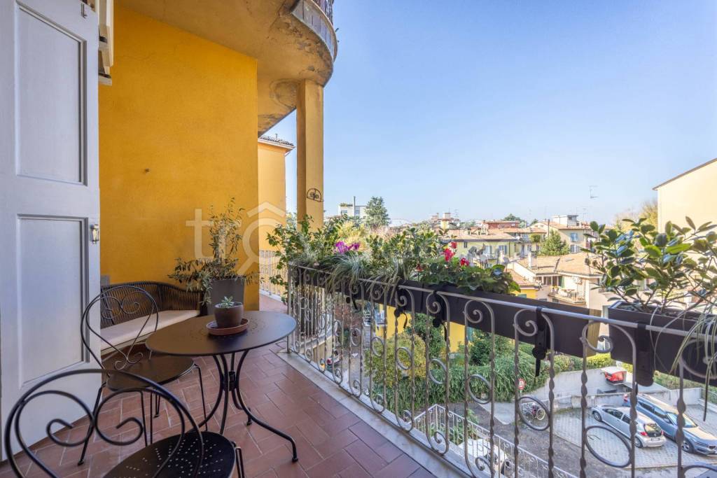 appartamento in vendita a Bologna in zona Saragozza