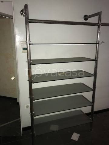 negozio in vendita a Bologna in zona San Vitale