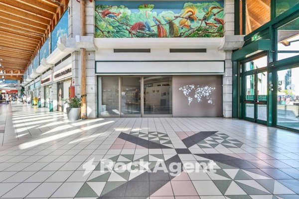 negozio in vendita a Bologna