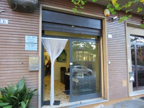 negozio in vendita a Bologna in zona Saffi