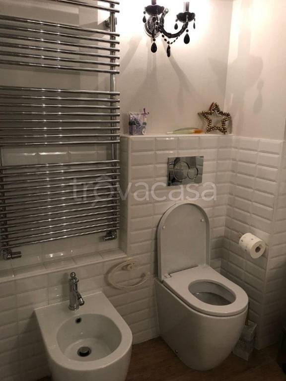 appartamento in vendita a Bologna in zona Santo Stefano