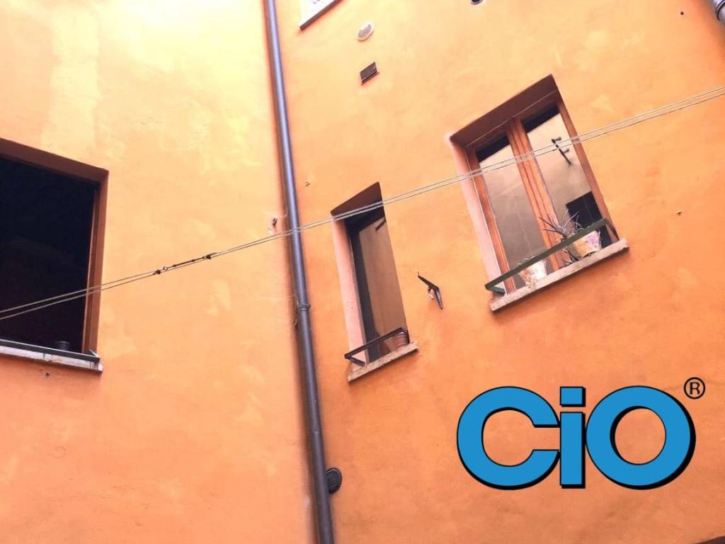 appartamento in vendita a Bologna in zona Santo Stefano