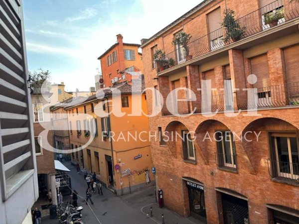 appartamento in vendita a Bologna in zona Centro Storico