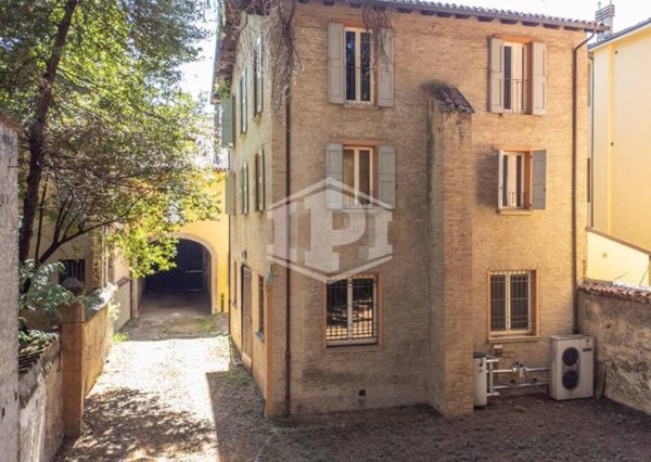 appartamento in vendita a Bologna in zona Centro Storico