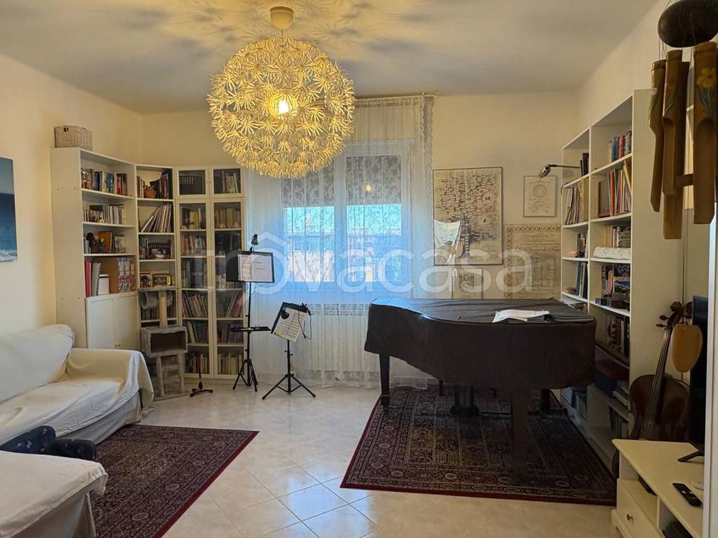 appartamento in vendita a Bologna in zona Saragozza