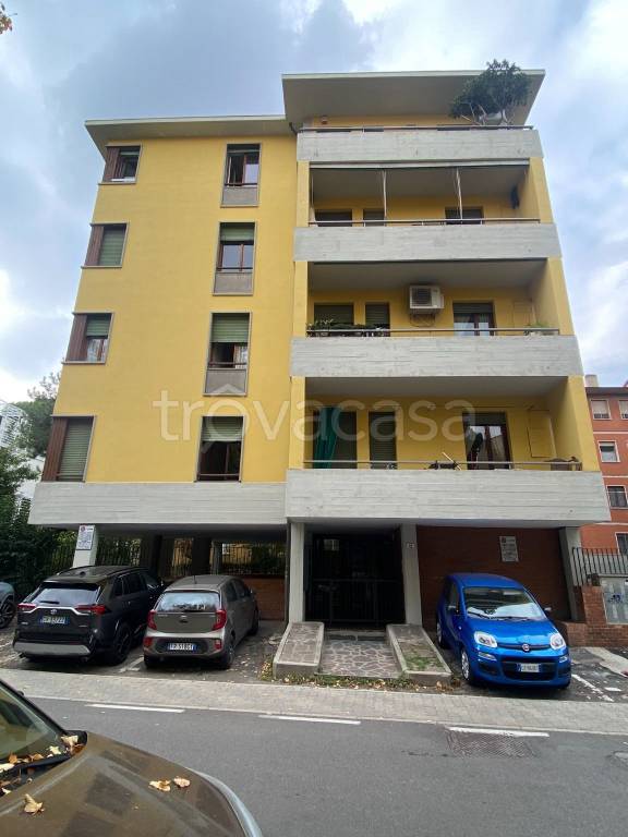 appartamento in vendita a Bologna in zona Savena