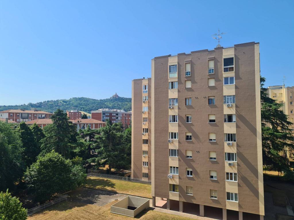 appartamento in vendita a Bologna in zona Reno