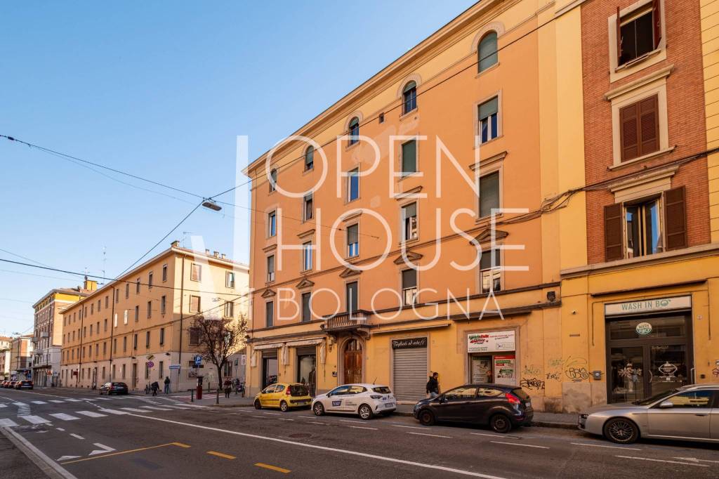 appartamento in vendita a Bologna in zona Saffi
