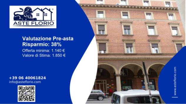 locale commerciale in vendita a Bologna in zona Centro Storico