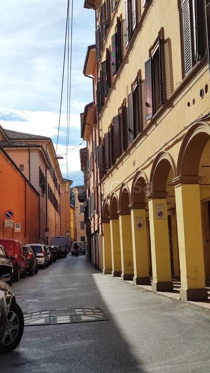 appartamento in vendita a Bologna in zona Saragozza