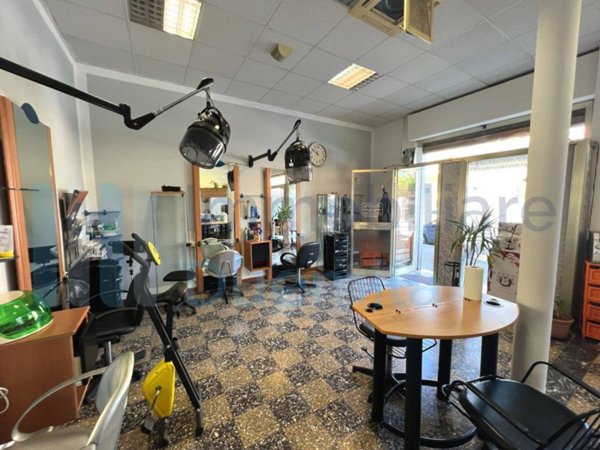 negozio in vendita a Bologna in zona Savena