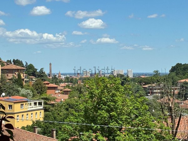 appartamento in vendita a Bologna in zona Santo Stefano