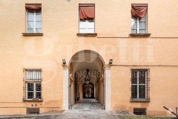 appartamento in vendita a Bologna in zona Santo Stefano