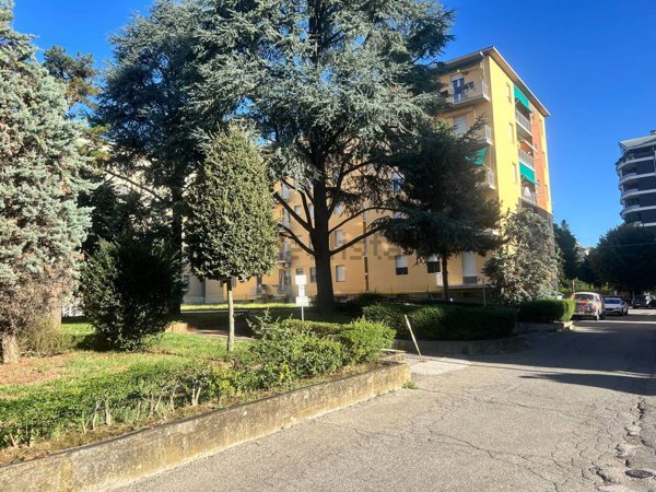 locale di sgombero in vendita a Bologna in zona Savena