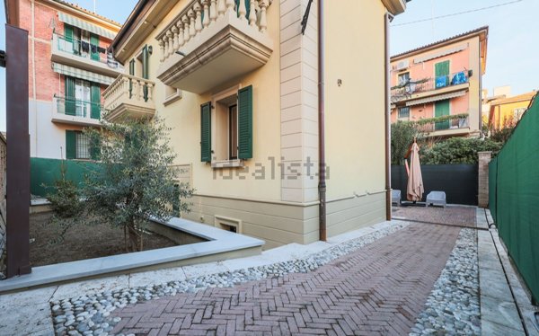 casa indipendente in vendita a Bologna