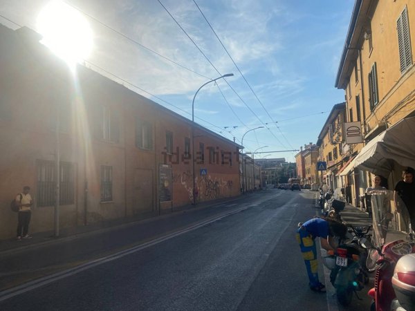 negozio in vendita a Bologna in zona San Vitale