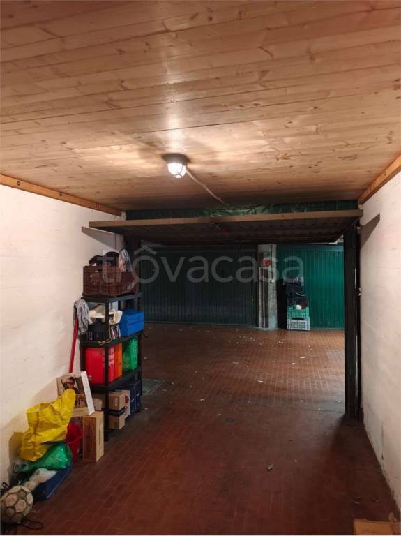 locale di sgombero in vendita a Bologna in zona Savena