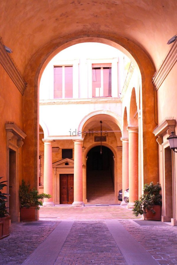 appartamento in vendita a Bologna in zona Quartiere Porto